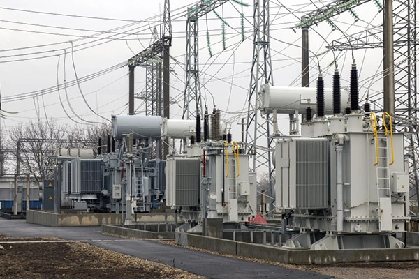 ¿Por qué son importantes los reactores en la electrónica de potencia y la conversión de energía?